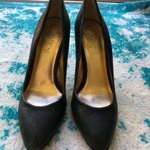 DKNY black/navy croc leather pumps size 8M